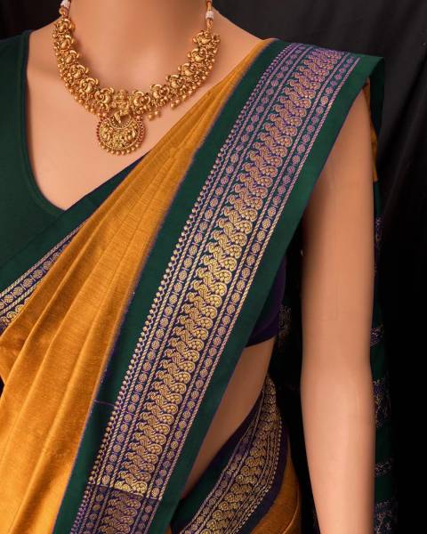 KanjiQueen Woven Kanjivaram Silk Blend Saree