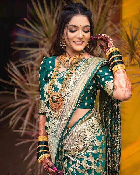 KanjiQueen Woven, Self Design Banarasi Silk Blend, Pure Silk Saree