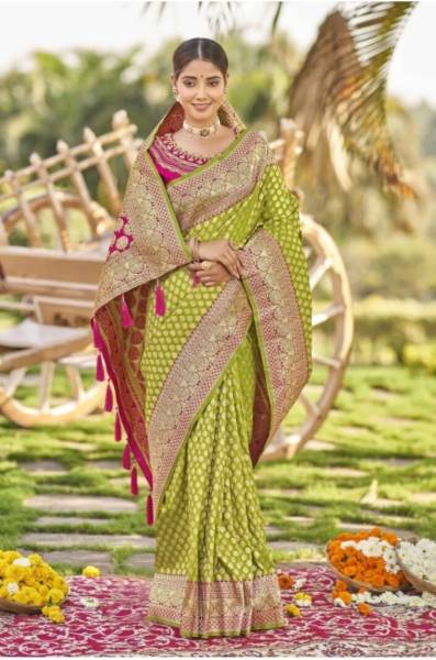 Aformi Woven Banarasi Art Silk Saree