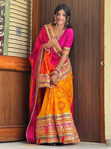 Tasrika Embroidered, Self Design Bandhani Chiffon Saree