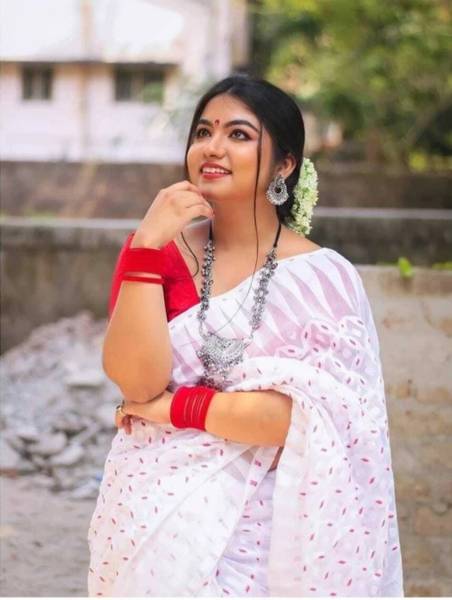Mrama Floral Print Jamdani Pure Cotton Saree