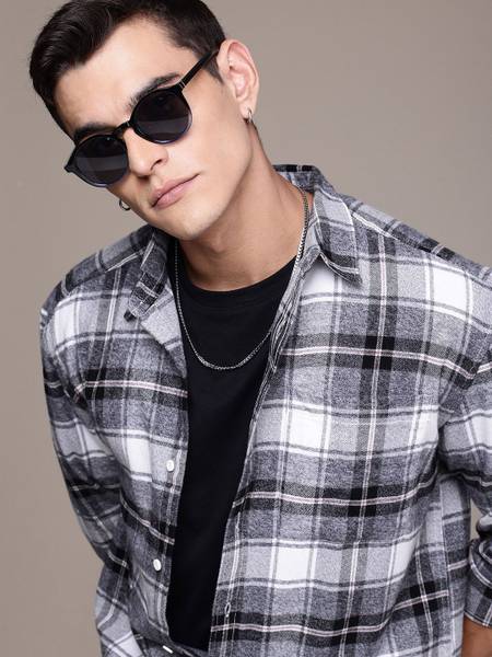 Roadster Men Checkered Casual White Shirt
