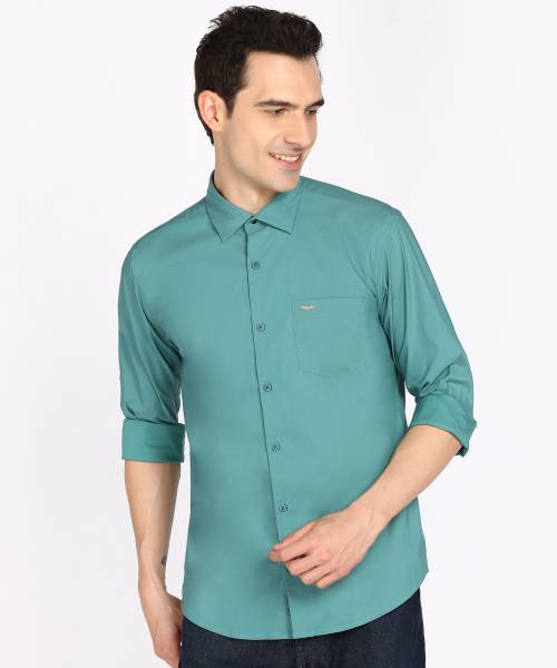 PARK AVENUE Men Solid Casual Green Shirt