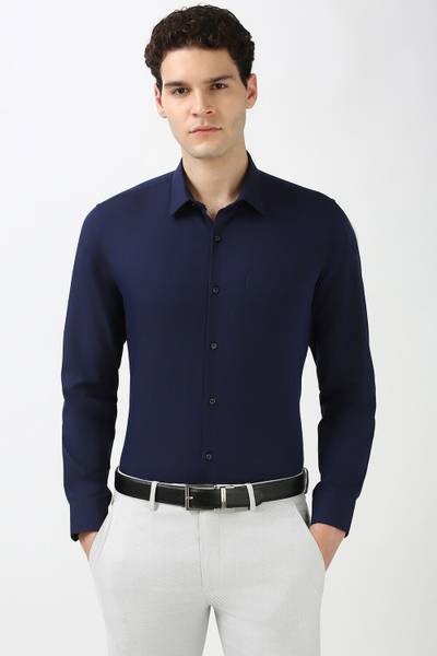 PETER ENGLAND Men Solid Casual Blue Shirt