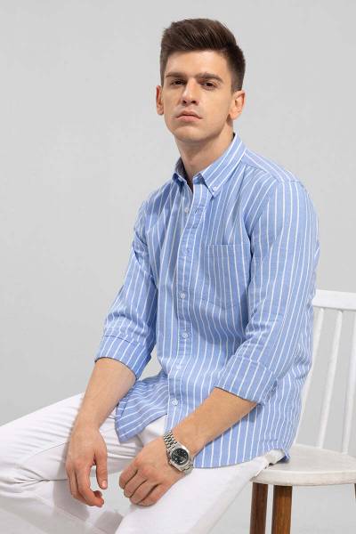 EIGHTEEN UP Men Striped Casual Blue Shirt