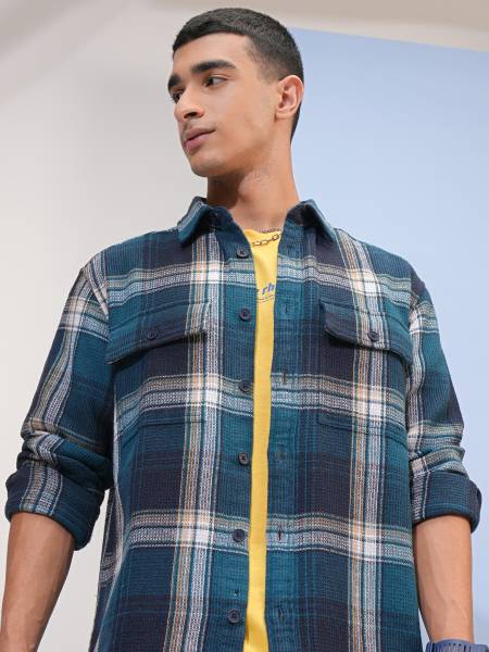 HIGHLANDER Men Checkered Casual Blue Shirt