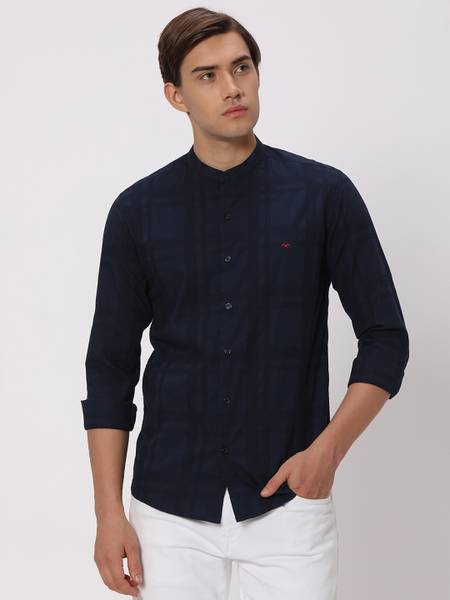 MUFTI Men Solid Casual Dark Blue Shirt