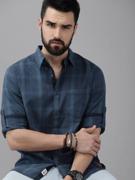 Roadster Men Checkered Casual Dark Blue Shirt