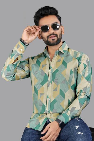 youth first Men Printed Casual Green Shirt