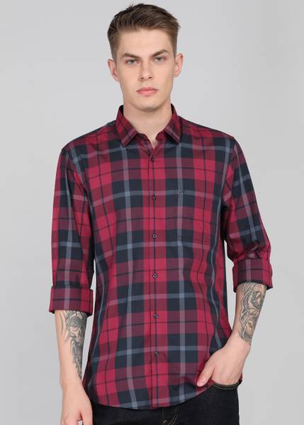 PETER ENGLAND Men Checkered Casual Blue Shirt