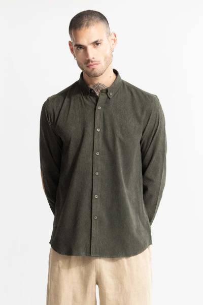 Snitch Men Solid Casual Green Shirt