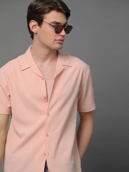 Voroxy Men Solid Casual Pink Shirt