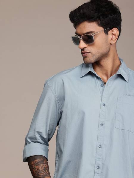 Roadster Men Solid Casual Blue Shirt