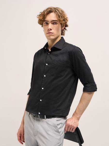 THE BEAR HOUSE Men Solid Casual Black Shirt