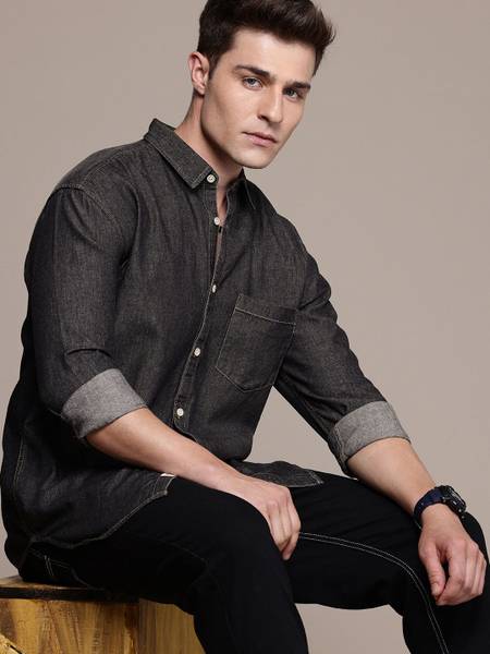 Roadster Men Solid Casual Black Shirt