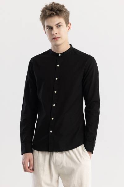 Snitch Men Solid Casual Black Shirt