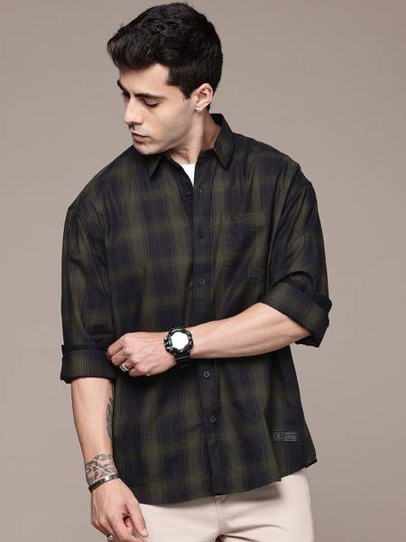 Roadster Men Checkered Casual Green Shirt