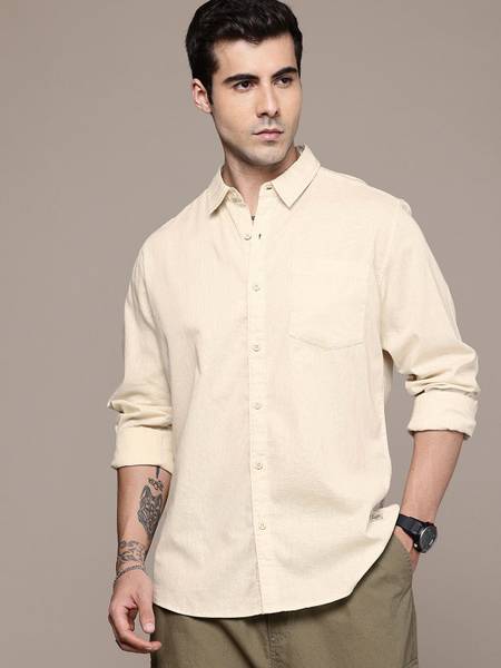 Roadster Men Solid Casual White Shirt