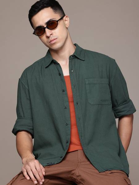 Roadster Men Solid Casual Green Shirt