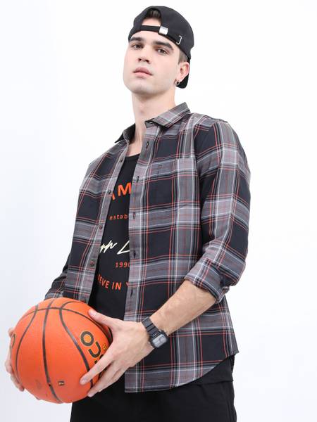 HIGHLANDER Men Checkered Casual Black Shirt
