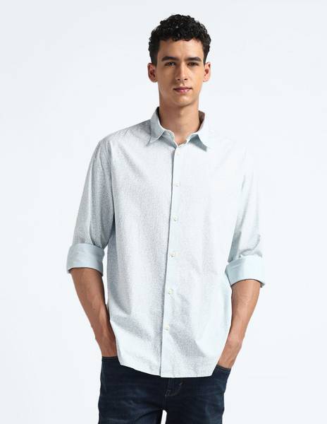 FLYING MACHINE Men Solid Casual Blue Shirt
