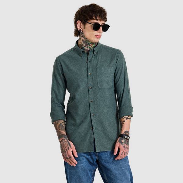 Snitch Men Solid Casual Dark Green Shirt