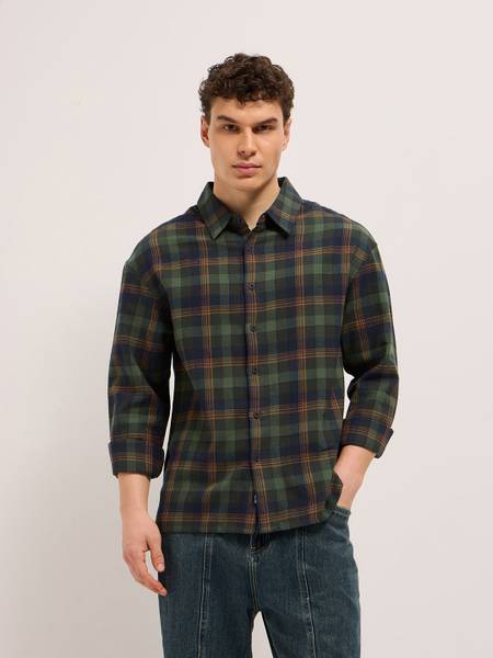 THE BEAR HOUSE Men Checkered Casual Dark Green Shirt