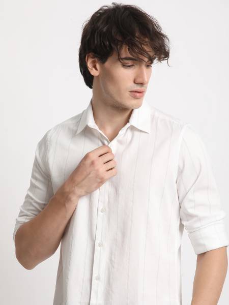 THE BEAR HOUSE Men Striped Casual White Shirt