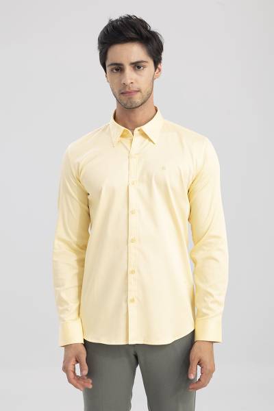 Snitch Men Solid Casual Yellow Shirt