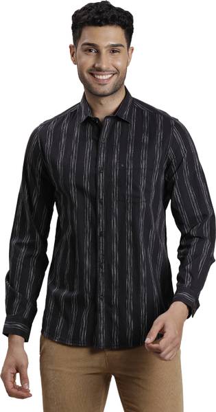 TURTLE Men Checkered Casual Black Shirt