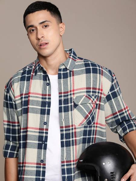 Roadster Men Checkered Casual Grey Shirt