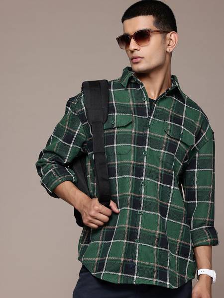Roadster Men Checkered Casual Green Shirt