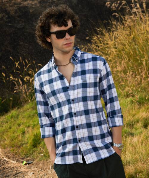 CAMPUS SUTRA Men Checkered Casual Blue Shirt