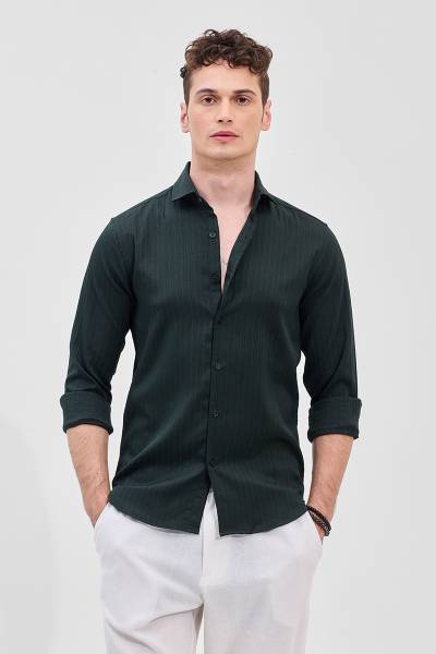 Snitch Men Striped Casual Green Shirt
