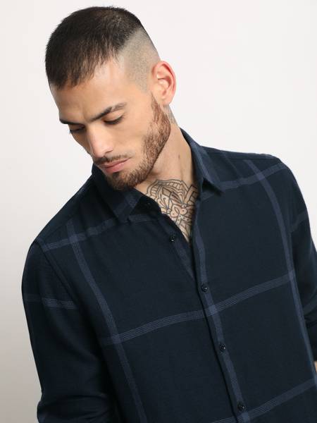 THE BEAR HOUSE Men Checkered Casual Dark Blue Shirt