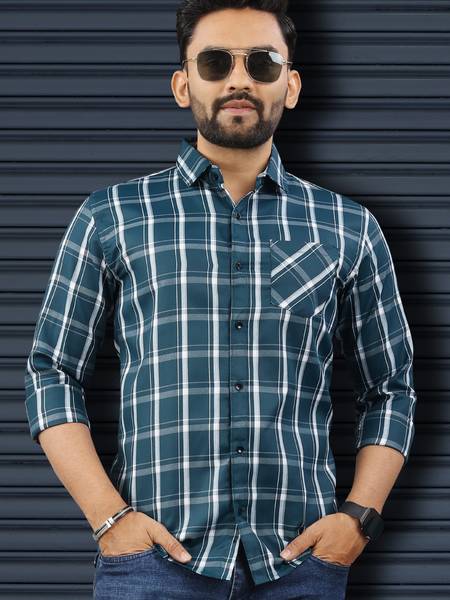 VeBNoR Men Checkered Casual Dark Blue Shirt