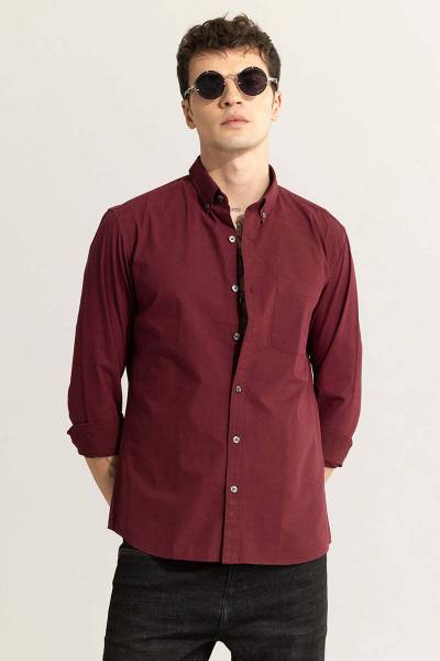 Snitch Men Solid Casual Maroon Shirt