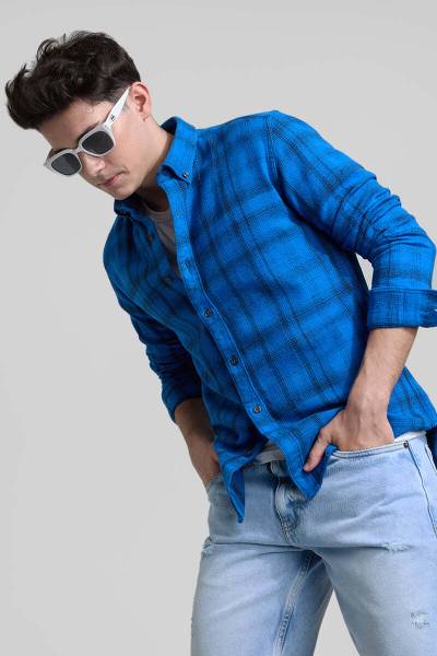 Snitch Men Checkered Casual Blue Shirt