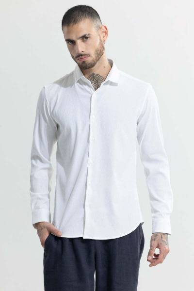 Snitch Men Solid Casual White Shirt
