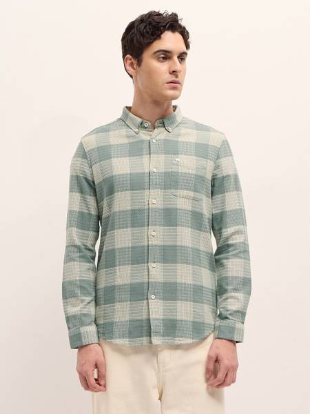 THE BEAR HOUSE Men Checkered Casual Green Shirt
