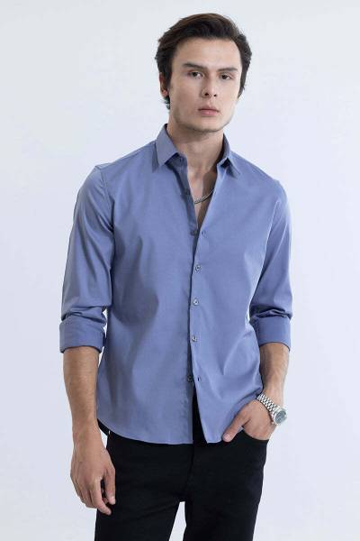 Snitch Men Solid Casual Blue Shirt