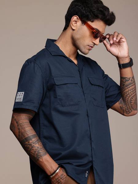 Roadster Men Solid Casual Blue Shirt