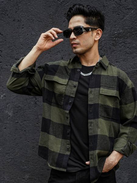 Powerlook Men Checkered Casual Green Shirt