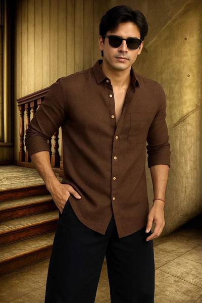 hens Men Solid Casual Brown Shirt