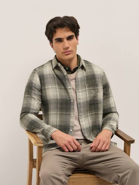 THE BEAR HOUSE Men Checkered Casual Green Shirt