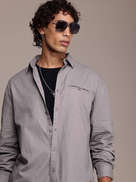 Roadster Men Solid Casual Grey Shirt