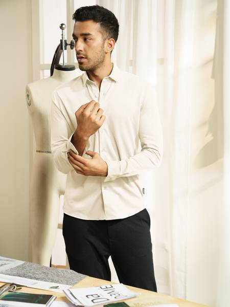 Damensch Men Solid Casual White Shirt