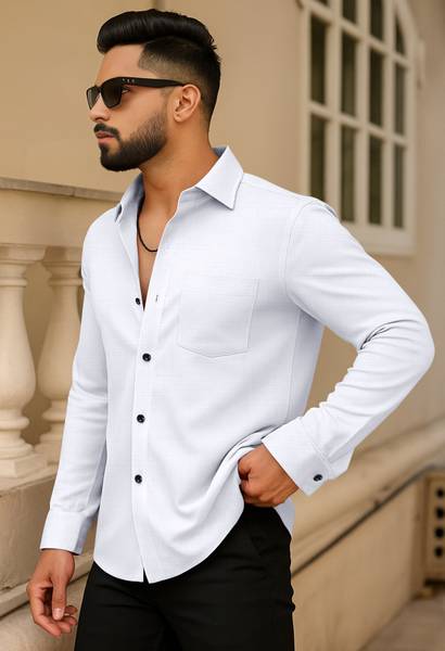 AITAVIKOVERSEAS Men Solid Casual White Shirt