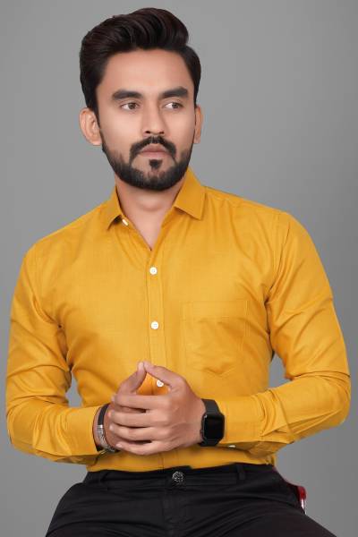 Voroxy Men Solid Formal Yellow Shirt