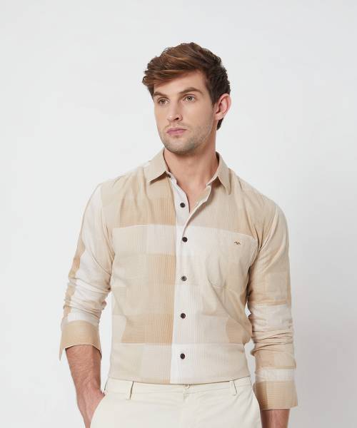 MUFTI Men Checkered Casual White, Beige Shirt